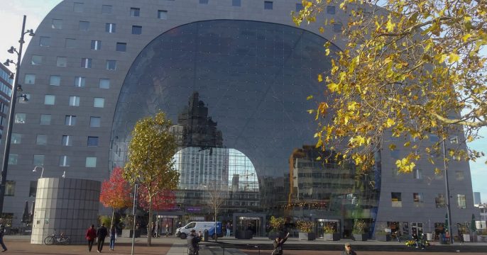 Hijsspecialist.nl voert keuring uit in hartje Rotterdam