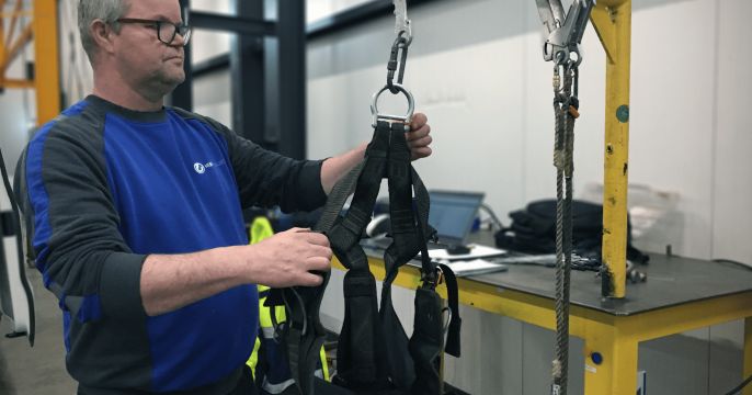 Dag mee met een keurmeester van Hijsspecialist.nl